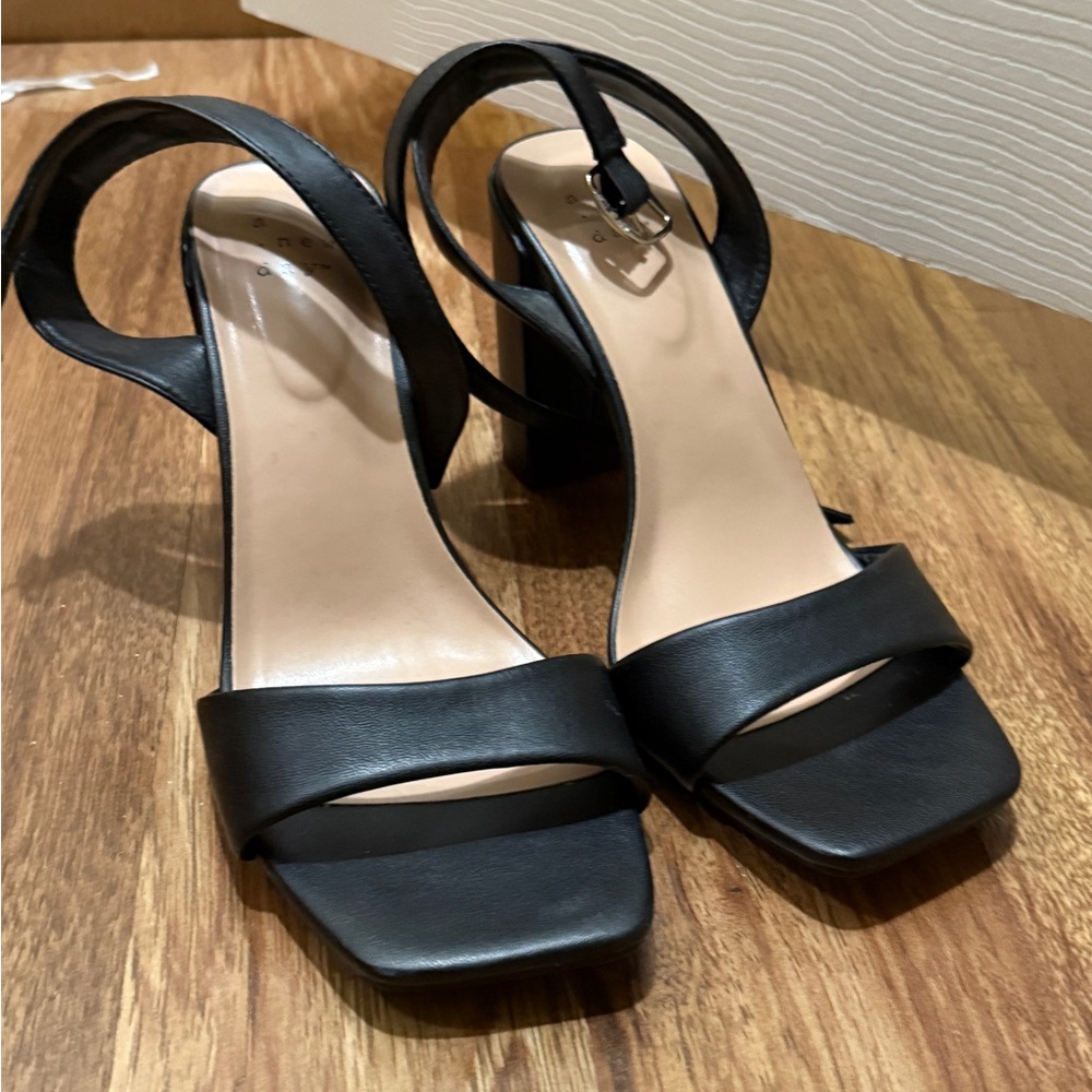 Black Women's Sandal Heels - WIDE WIDTH